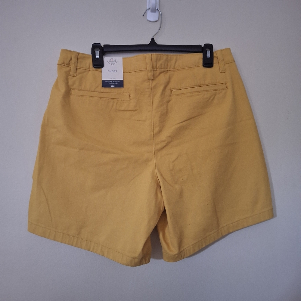 St Johns Bay Women's Yellow Shorts Size 14 - Picture 4 of 9